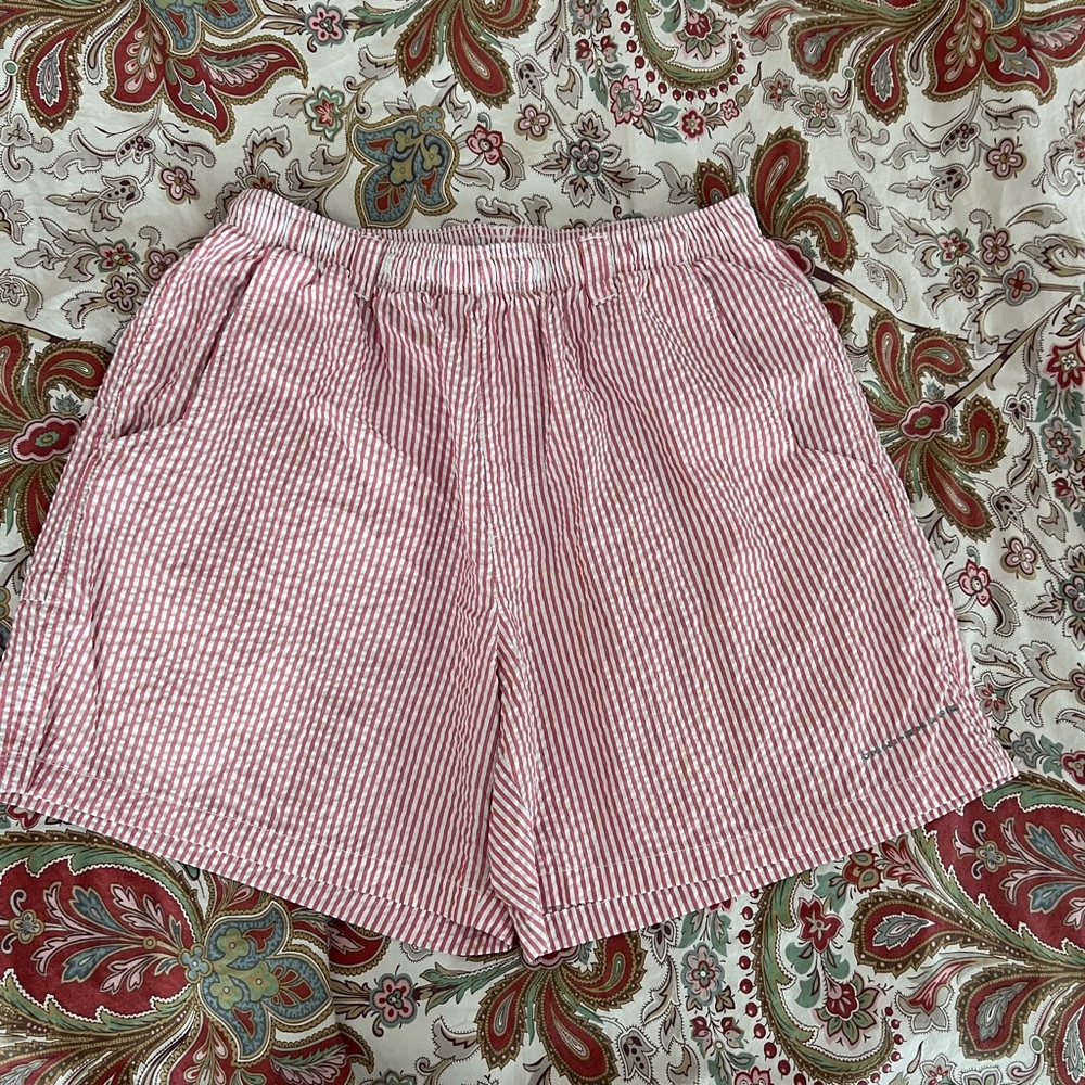 Mens Columbia OmniShade seersucker swim shorts. Size large.